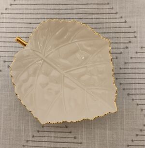 Vintage Lenox Maple Leaf Candy Bowl Trinket Dish 24k Gold Trim Ivory Porcelain